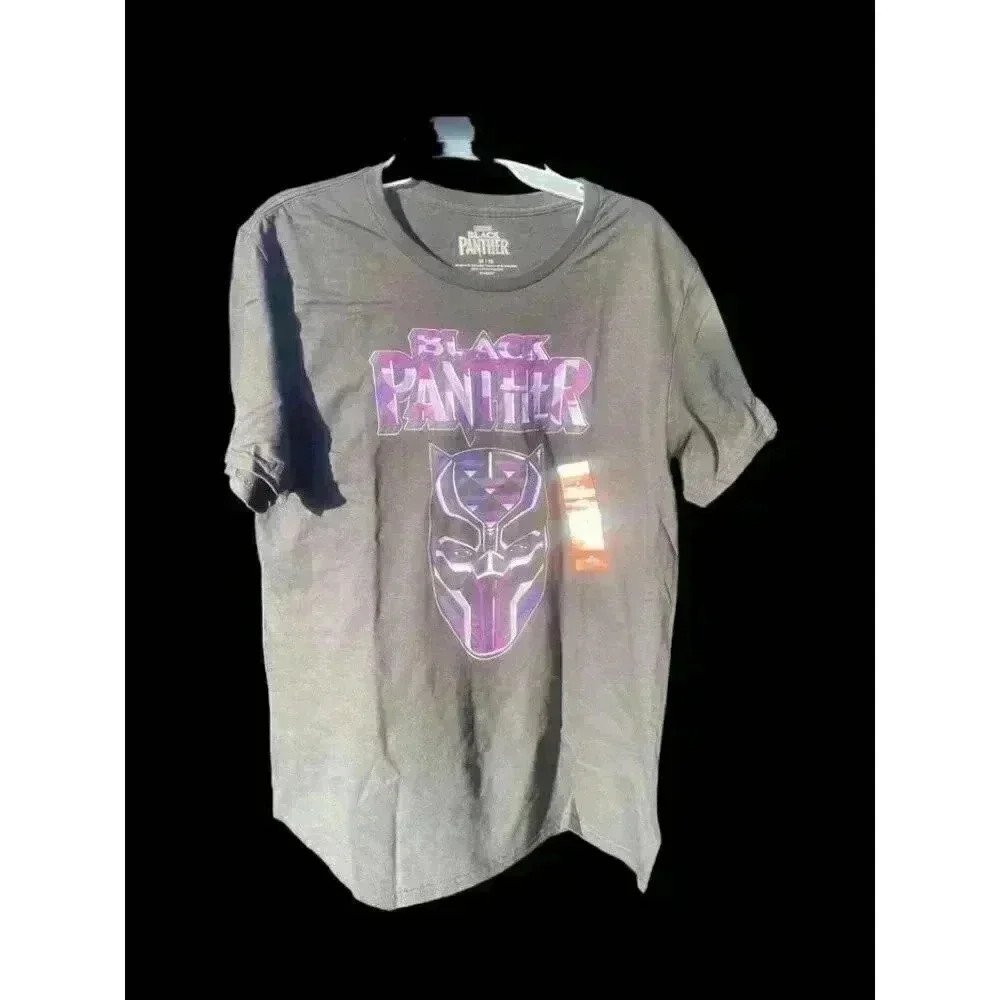 Black Panther T-shirt NEW-Medium